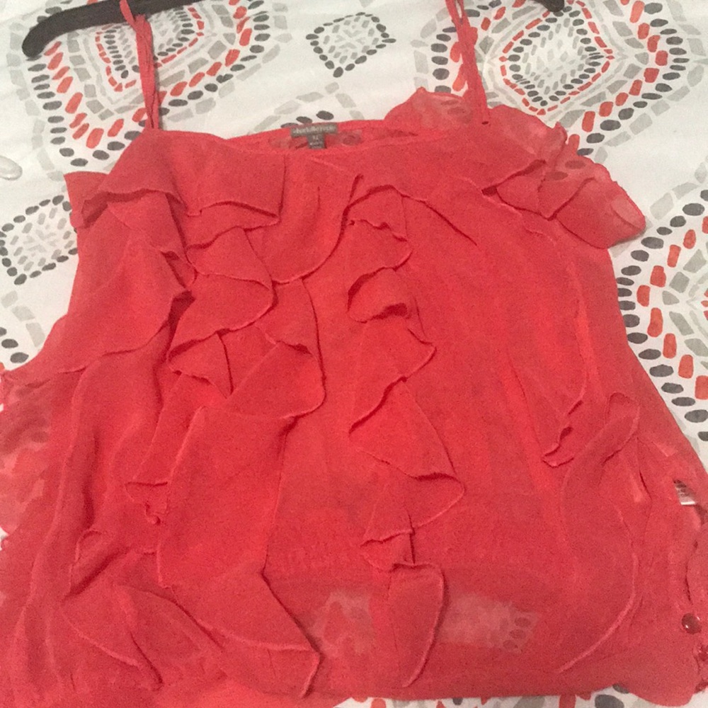Cute top to wear under a cute blazer